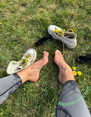 Emmysfeetandsocks / emmyfeetandsocks / emmysfeetandso1 / theluckyguy_efs nude photo #0918