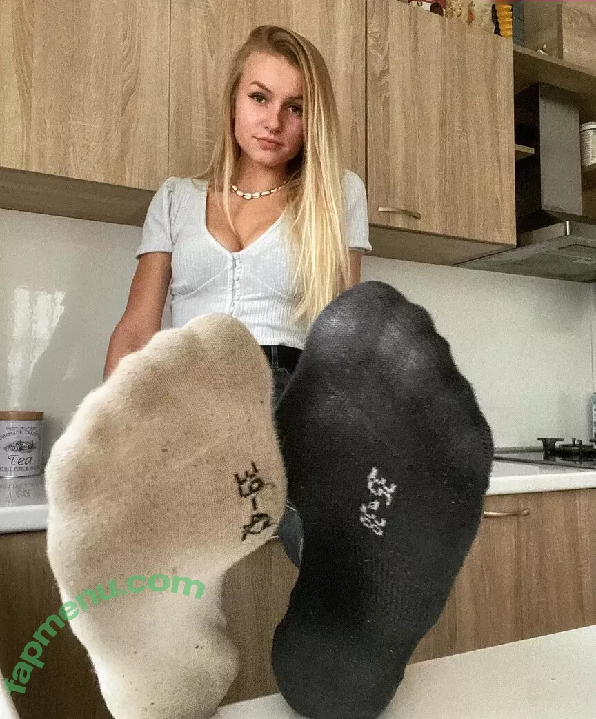 Emmysfeetandsocks nude photo #0100 (emmyfeetandsocks / emmysfeetandso1 / theluckyguy_efs)