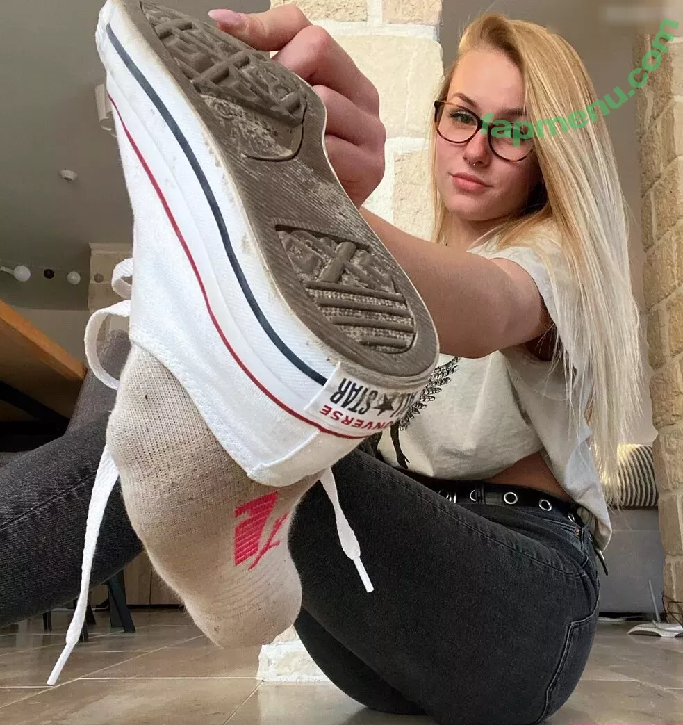 Emmysfeetandsocks nude photo #0118 (emmyfeetandsocks / emmysfeetandso1 / theluckyguy_efs)