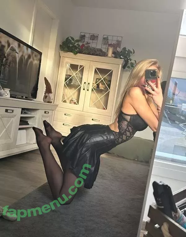 Emmysfeetandsocks nude photo #0231 (emmyfeetandsocks / emmysfeetandso1 / theluckyguy_efs)