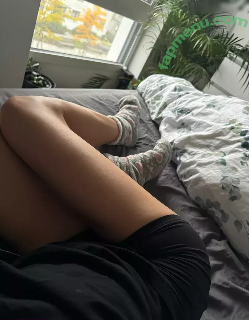Emmysfeetandsocks nude photo #0337 (emmyfeetandsocks / emmysfeetandso1 / theluckyguy_efs)