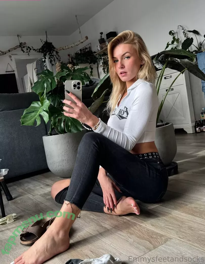 Emmysfeetandsocks nude photo #0344 (emmyfeetandsocks / emmysfeetandso1 / theluckyguy_efs)