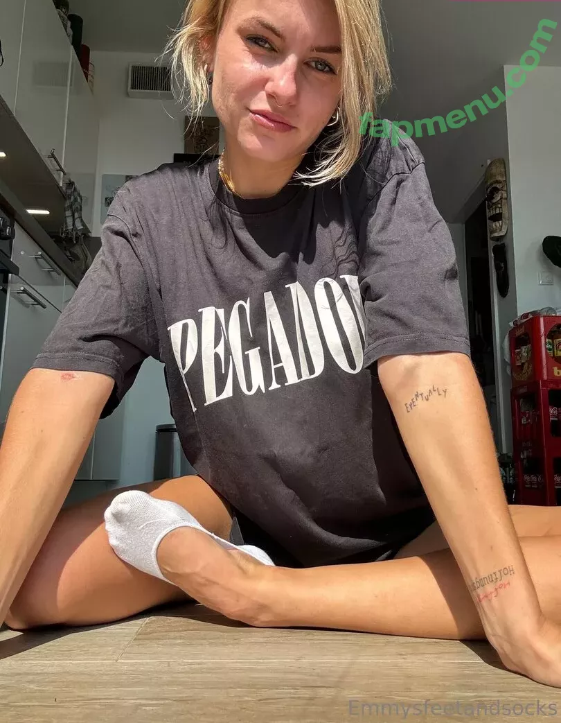 Emmysfeetandsocks nude photo #0442 (emmyfeetandsocks / emmysfeetandso1 / theluckyguy_efs)