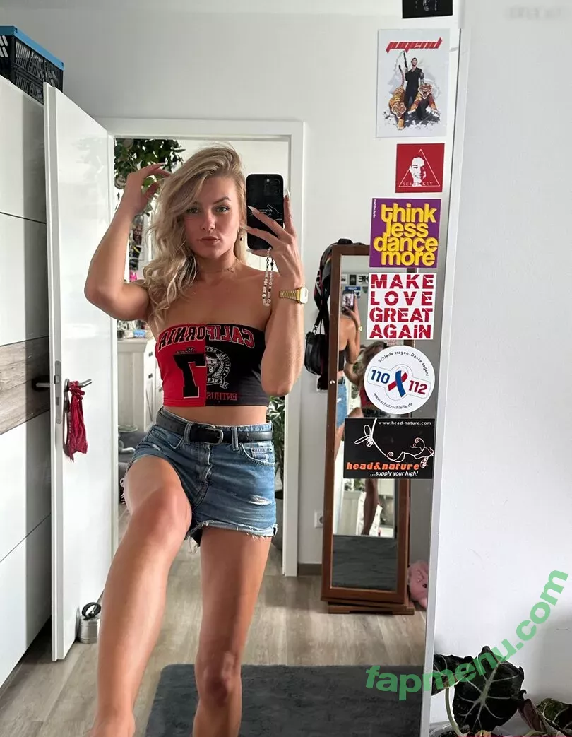 Emmysfeetandsocks nude photo #0464 (emmyfeetandsocks / emmysfeetandso1 / theluckyguy_efs)