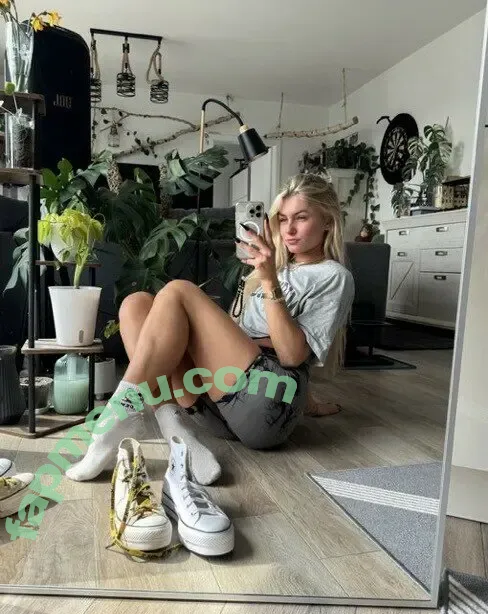Emmysfeetandsocks nude photo #0733 (emmyfeetandsocks / emmysfeetandso1 / theluckyguy_efs)