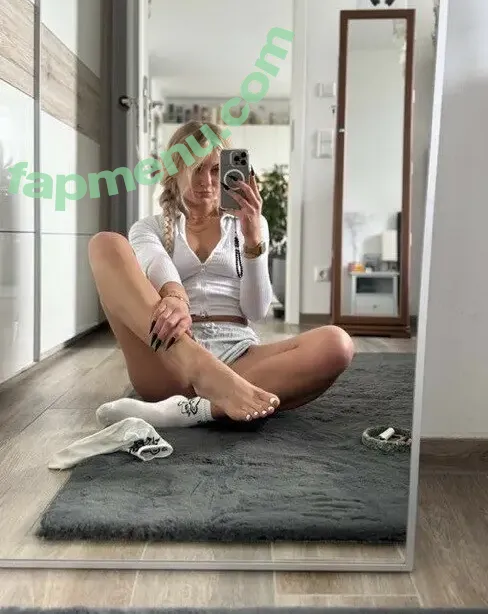 Emmysfeetandsocks nude photo #0739 (emmyfeetandsocks / emmysfeetandso1 / theluckyguy_efs)