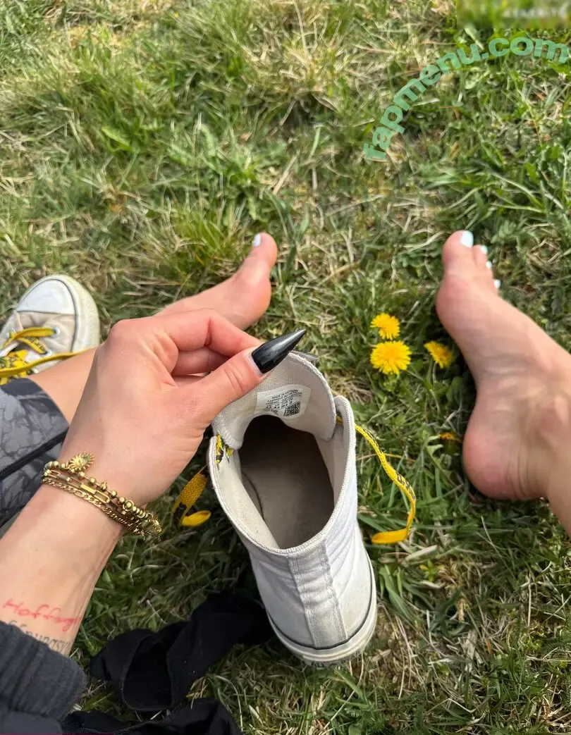 Emmysfeetandsocks nude photo #0768 (emmyfeetandsocks / emmysfeetandso1 / theluckyguy_efs)