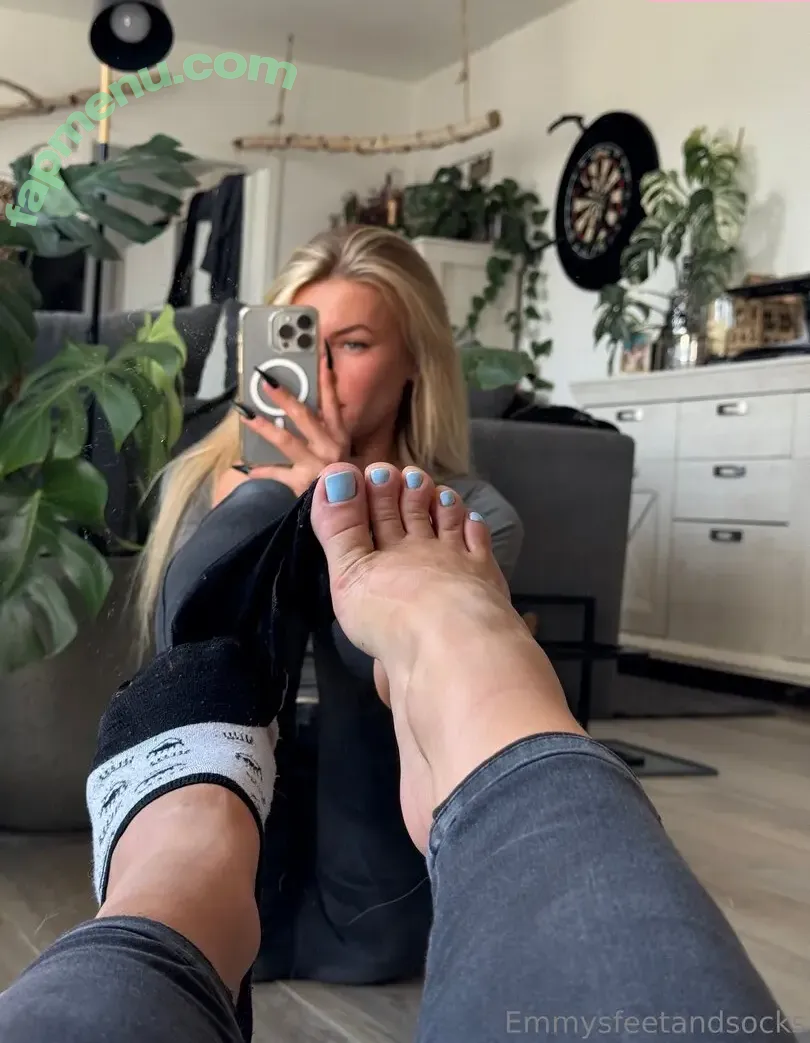 Emmysfeetandsocks nude photo #0771 (emmyfeetandsocks / emmysfeetandso1 / theluckyguy_efs)