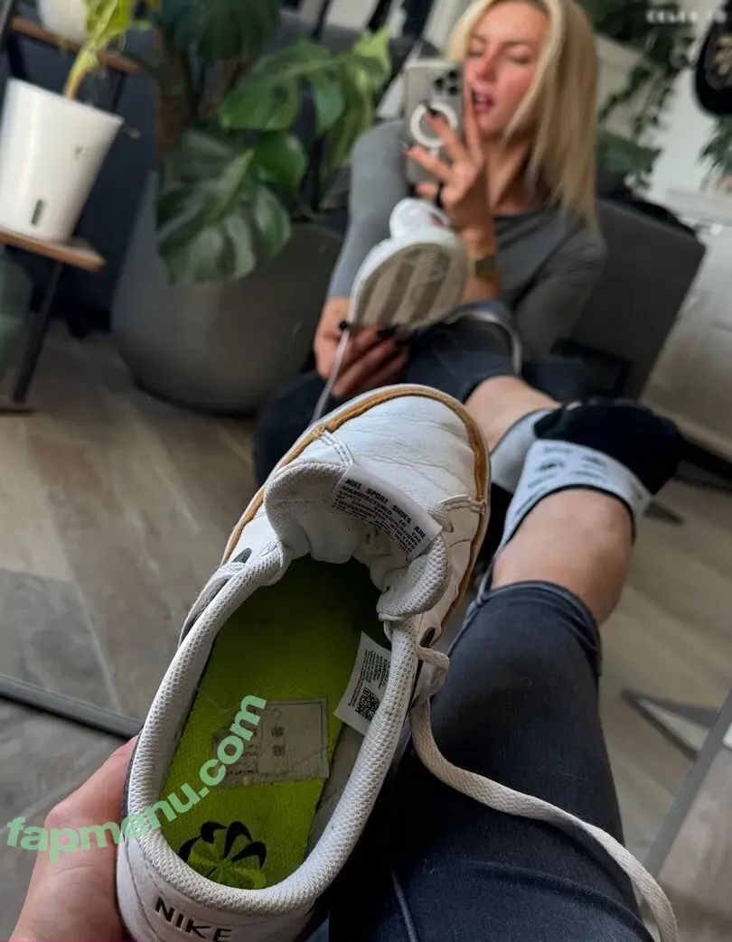 Emmysfeetandsocks nude photo #0784 (emmyfeetandsocks / emmysfeetandso1 / theluckyguy_efs)