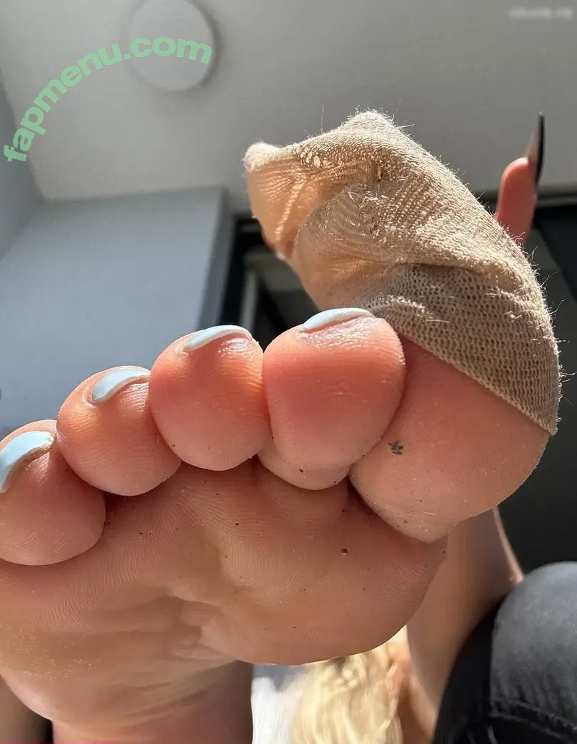 Emmysfeetandsocks nude photo #0803 (emmyfeetandsocks / emmysfeetandso1 / theluckyguy_efs)