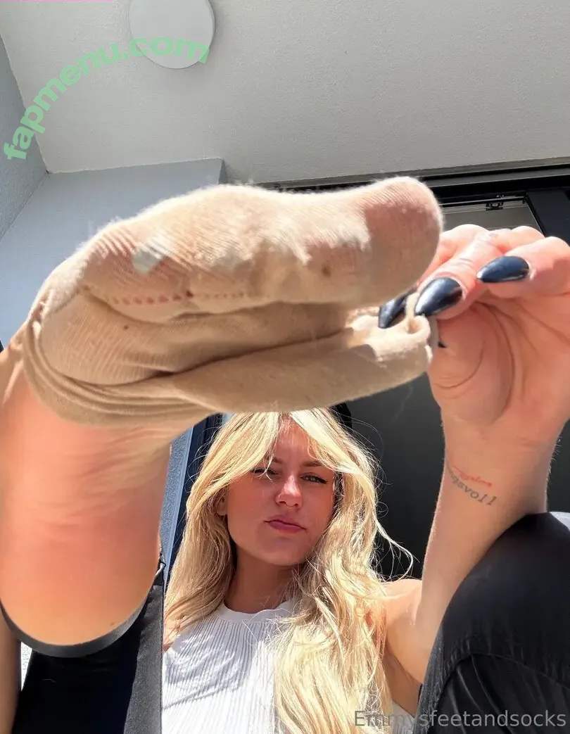 Emmysfeetandsocks nude photo #0826 (emmyfeetandsocks / emmysfeetandso1 / theluckyguy_efs)