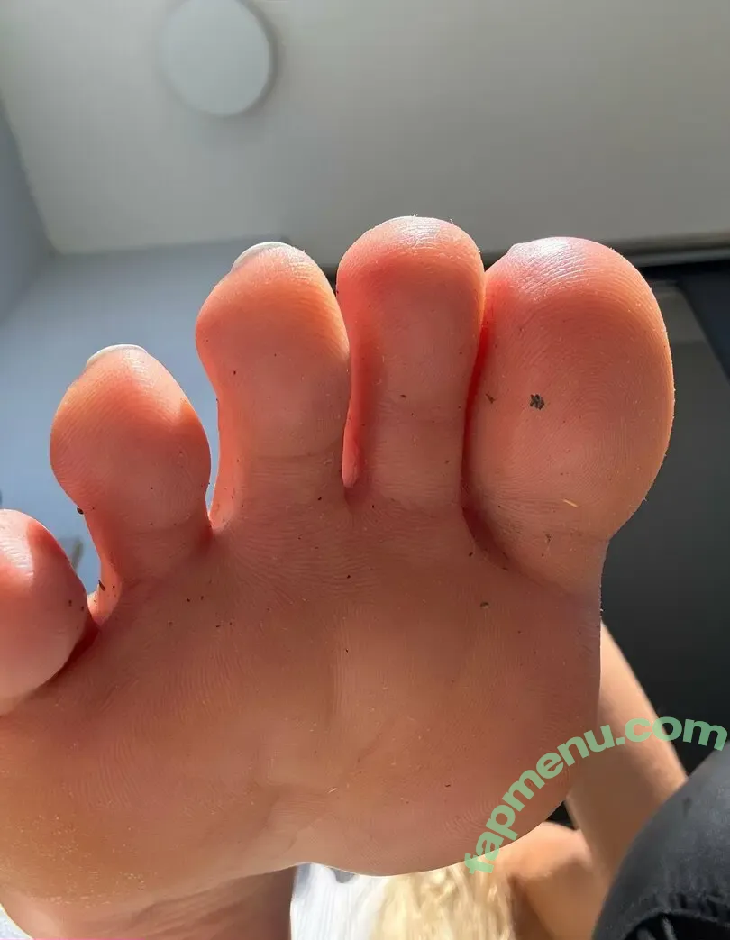 Emmysfeetandsocks nude photo #0931 (emmyfeetandsocks / emmysfeetandso1 / theluckyguy_efs)