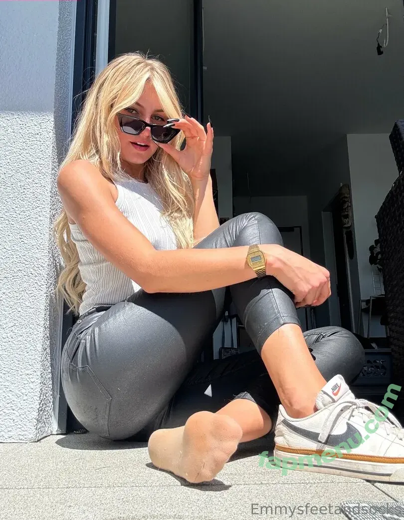 Emmysfeetandsocks nude photo #0942 (emmysfeetandso1 / theluckyguy_efs)