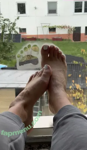 Emmysfeetandsocks / emmyfeetandsocks / emmysfeetandso1 / theluckyguy_efs nude photo #1099