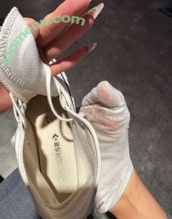 Emmysfeetandsocks nude photo #1028 (emmysfeetandso1 / theluckyguy_efs)