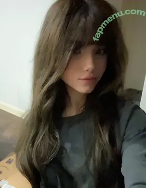 emmyuh / emmybeehz / emmyurr nude photo #0008