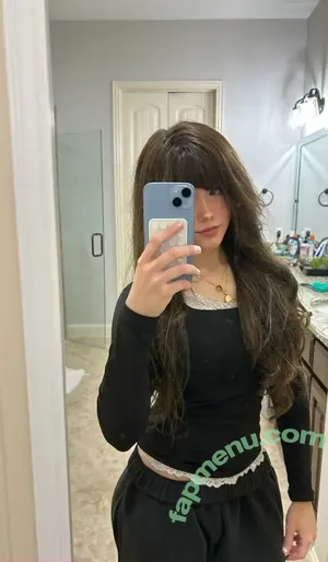 emmyuh / emmybeehz / emmyurr nude photo #0022
