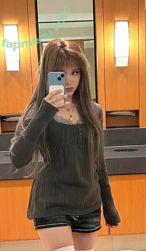 emmyuh / emmybeehz / emmyurr nude photo #0052