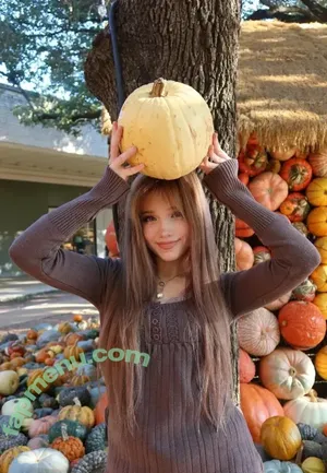 emmyuh / emmybeehz / emmyurr nude photo #0056