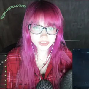 emmyuh / emmybeehz / emmyurr nude photo #0069