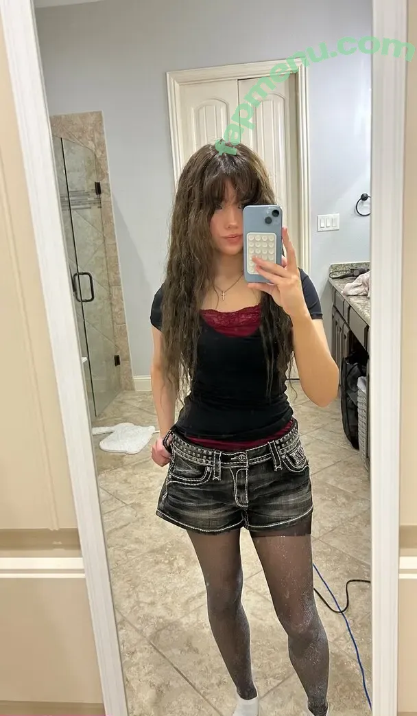 emmyuh nude photo #0015 (emmybeehz / emmyurr)