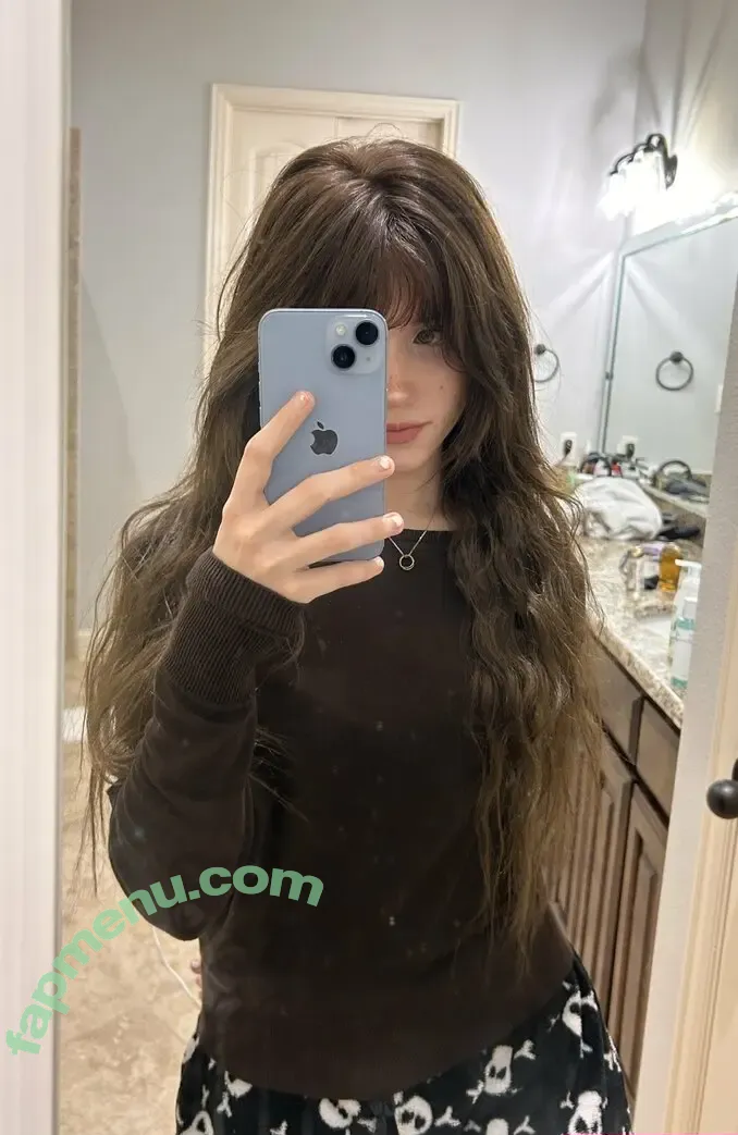 emmyuh nude photo #0026 (emmybeehz / emmyurr)