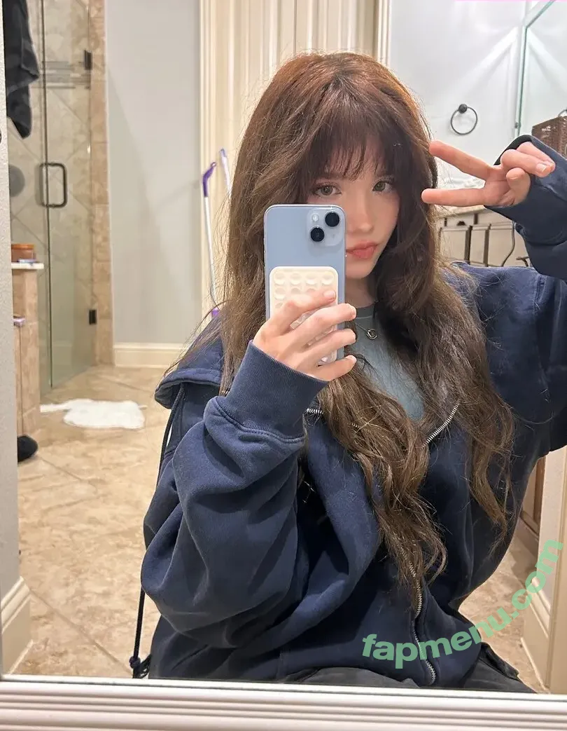 emmyuh nude photo #0038 (emmybeehz / emmyurr)