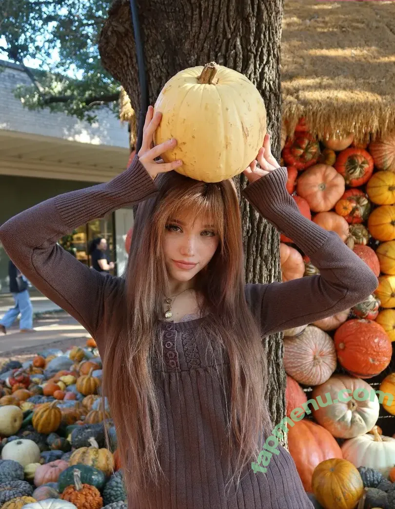 emmyuh nude photo #0054 (emmybeehz / emmyurr)