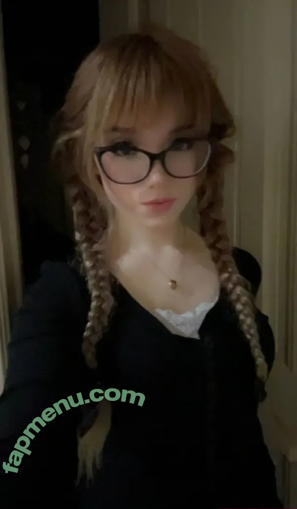 emmyuh nude photo #0058 (emmybeehz / emmyurr)