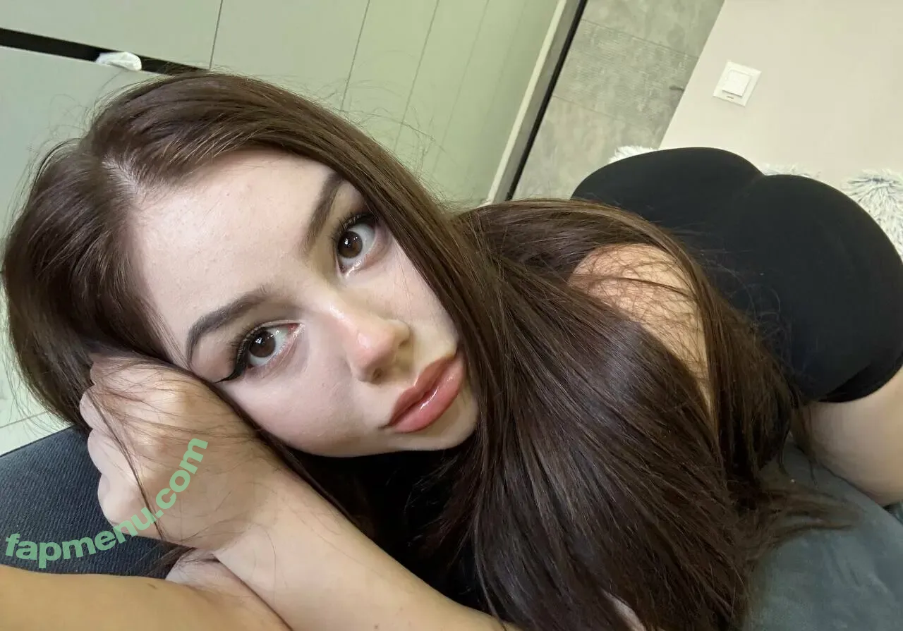 emmyxi nude photo #0114 (emmi_xi)