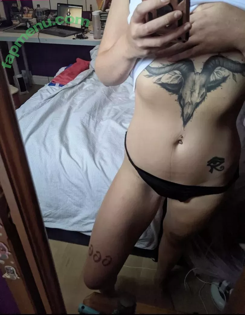 Emo Slut Glasgow nude photo #0002 (thelxghtbehxndyoureyes / trash-emo-slut-666)