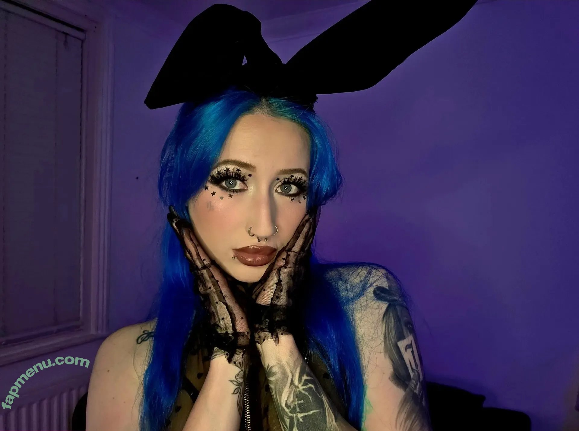 emobarbie95 nude photo #0004 (emo_barbiexo)