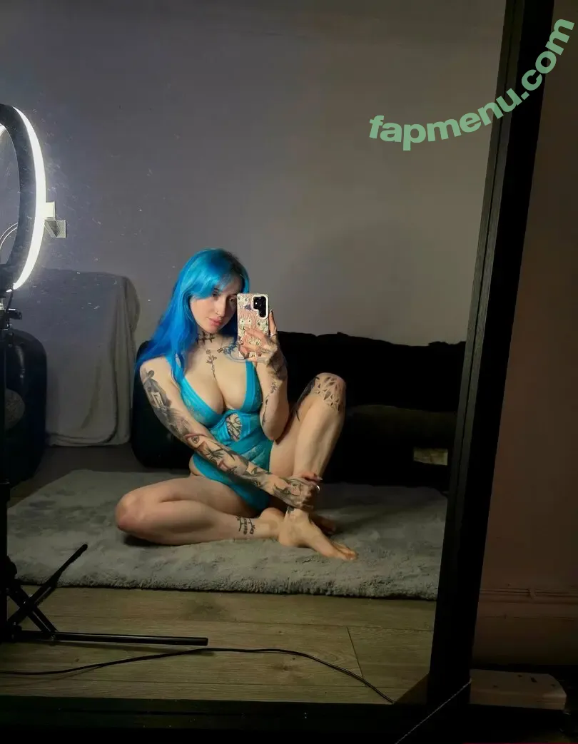 emobarbie95 nude photo #0064 (emo_barbiexo)