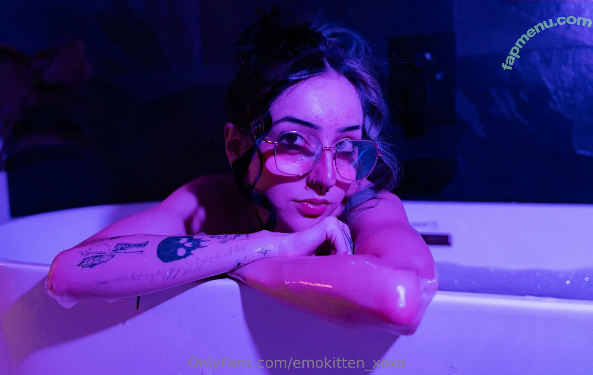 emokitten_xoxo nude photo #0235 (emokittenarmy)