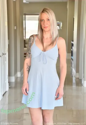  nude photo #0005