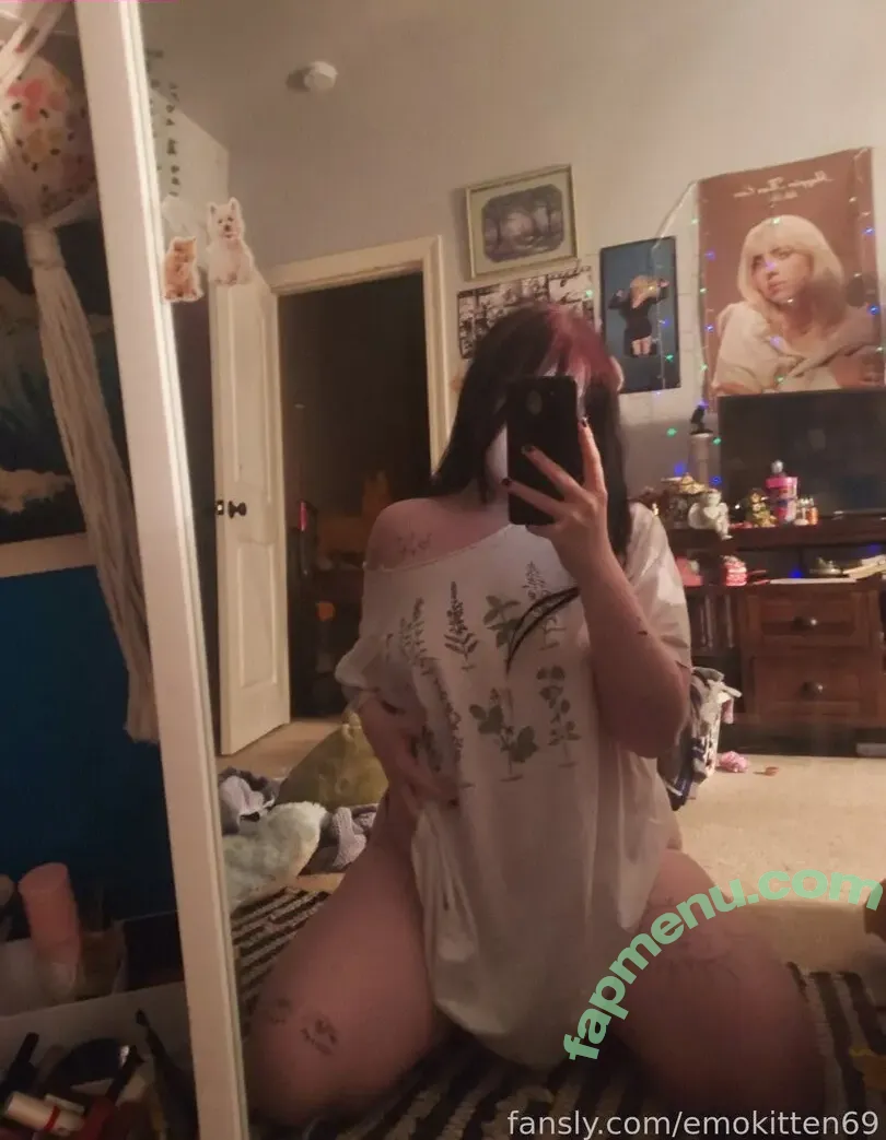 emokitten69 nude photo #0008 (emogirlforever17)