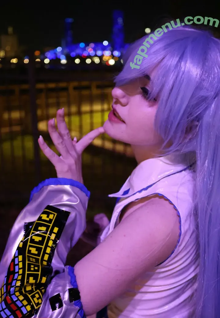 Emory nude photo #0457 (Eveilns / Eveilnss / brelandemory / gurochann)