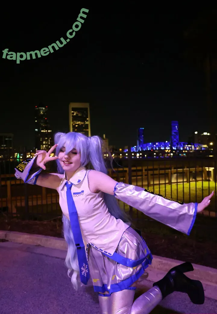 Emory nude photo #0461 (Eveilns / Eveilnss / brelandemory / gurochann)