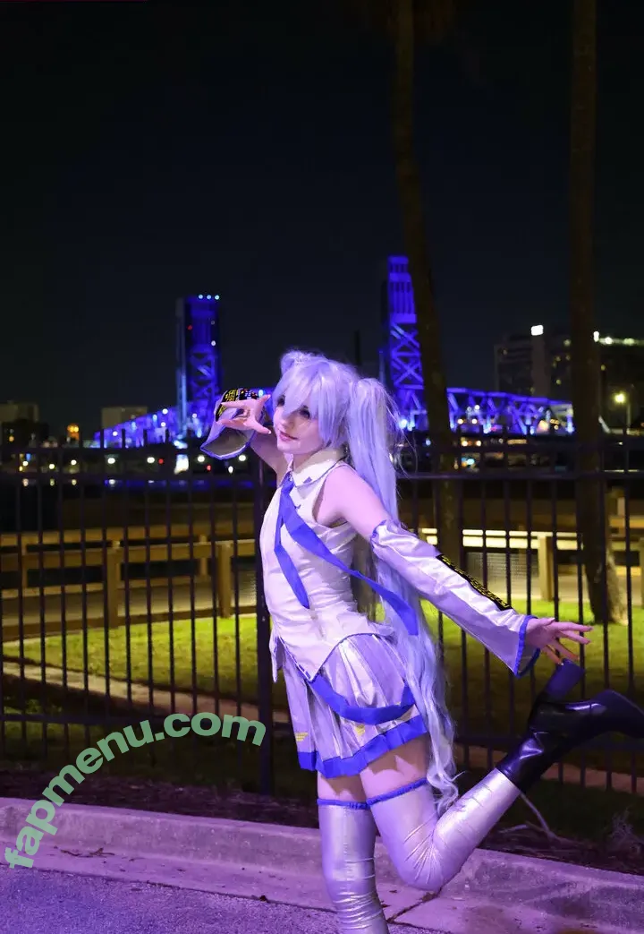 Emory nude photo #0462 (Eveilns / Eveilnss / brelandemory / gurochann)