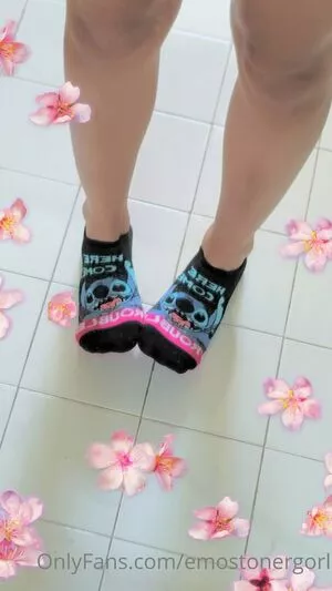 Emostonergorl / Obvious_Confusion699 / emo.stoner.gorl / smolstarcaster nude photo #0145