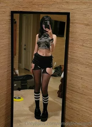 Emostonergorl / Obvious_Confusion699 / emo.stoner.gorl / smolstarcaster nude photo #0219