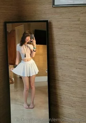 Emostonergorl / Obvious_Confusion699 / emo.stoner.gorl / smolstarcaster nude photo #0276