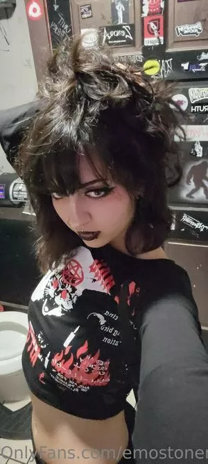 Emostonergorl / Obvious_Confusion699 / emo.stoner.gorl / smolstarcaster nude photo #0299