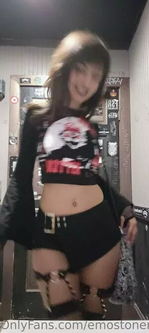 Emostonergorl / Obvious_Confusion699 / emo.stoner.gorl / smolstarcaster nude photo #0302