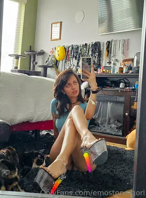 Emostonergorl / Obvious_Confusion699 / emo.stoner.gorl / smolstarcaster nude photo #0349