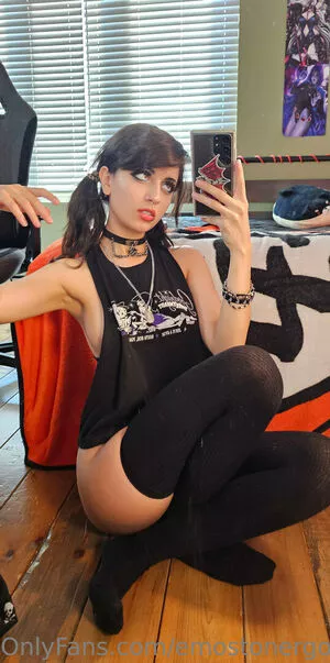 Emostonergorl / Obvious_Confusion699 / emo.stoner.gorl / smolstarcaster nude photo #0352
