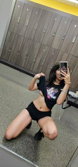 Emostonergorl / Obvious_Confusion699 / emo.stoner.gorl / smolstarcaster nude photo #0383