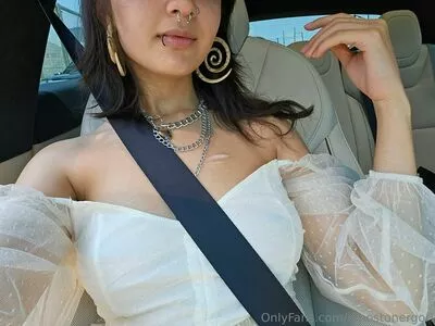 Emostonergorl / Obvious_Confusion699 / emo.stoner.gorl / smolstarcaster nude photo #0385