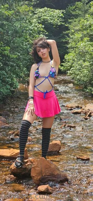 Emostonergorl / Obvious_Confusion699 / emo.stoner.gorl / smolstarcaster nude photo #0431