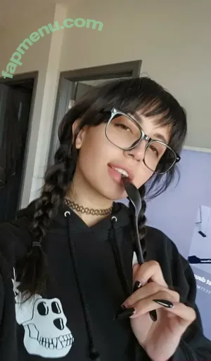 Emostonergorl / Obvious_Confusion699 / emo.stoner.gorl / smolstarcaster nude photo #0986